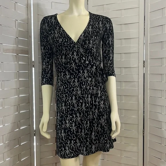 GAP Factory | Dresses | Gap Factory Black And White Print Rayon Wrap Dress  Small | Poshmark